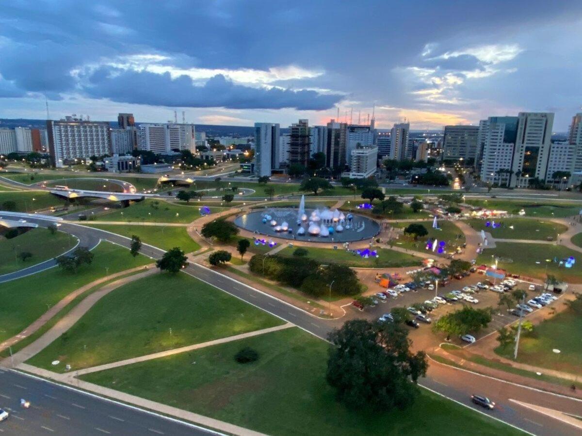 Flat Encantador No 11º Com Vista Pra Torre De Tv Brasília Exterior photo